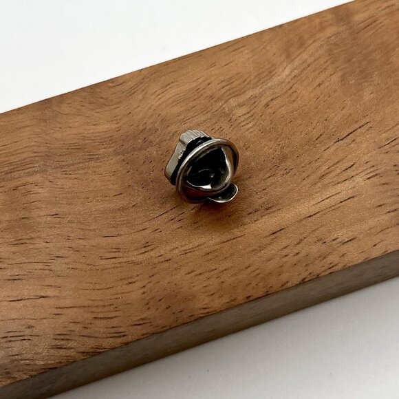 Vintage 1979 V. Evers Precious Feet Silver Tone Baby Lapel Pin USA Pro Life - Picture 3 of 4